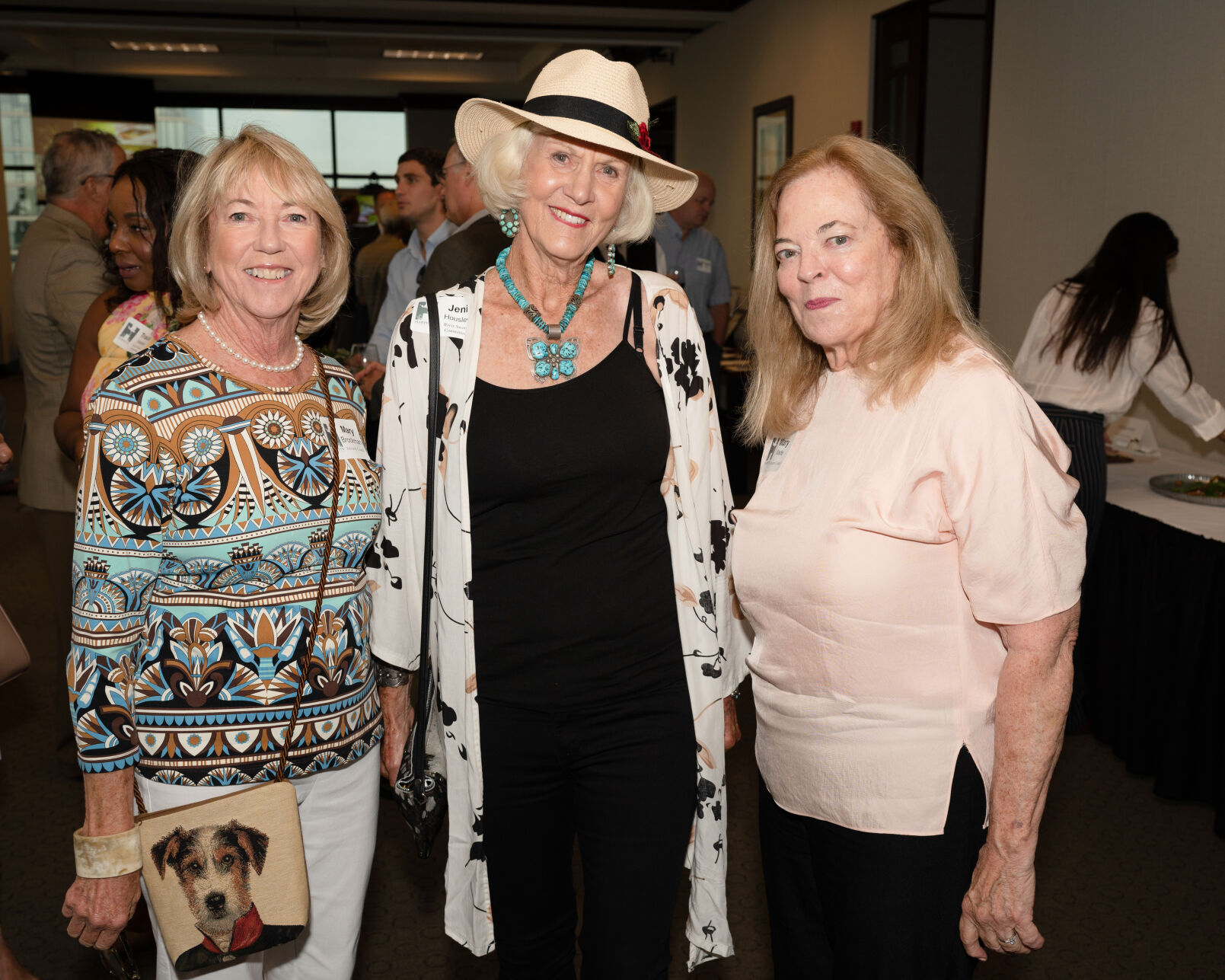 Nsider: River Swing Patrons Party